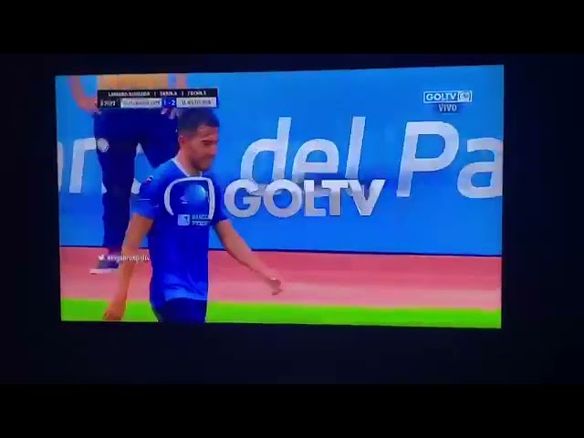 El golazo de Lisandro Alzugaray en la Liga Ecuatoriana