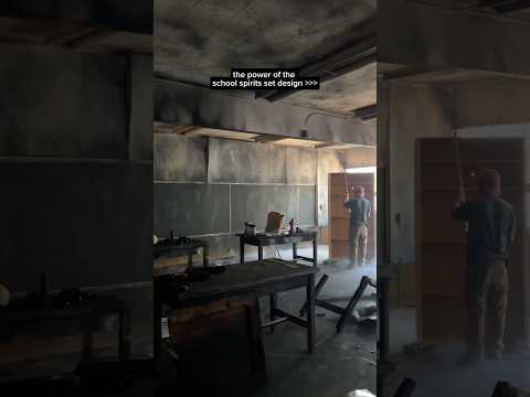 afbeelding The power of set design…😳 (School Spirits Set) #setdesign #beforeandafter #waitfotit