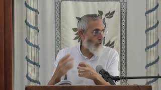 שלא עשני גוי שלא עשני עבד"| רה"י - הרב דוד פנדל| עולת ראי"ה (ישיבת אפיקי דעת שדרות) - התמונה מוצגת ישירות מתוך אתר האינטרנט יוטיוב. זכויות היוצרים בתמונה שייכות ליוצרה. קישור קרדיט למקור התוכן נמצא בתוך דף הסרטון