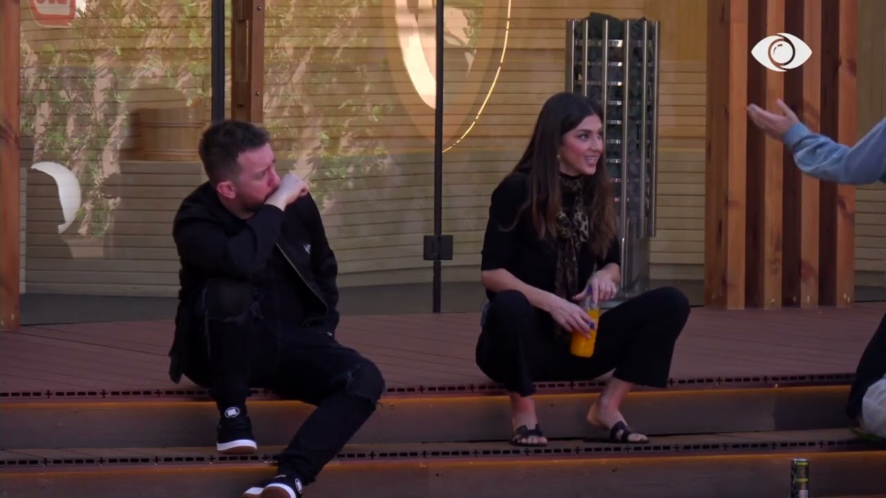 “Je shumë gjynah”/ Vijon debati Livia-Loredana: Më kanë prekur babain tim sot