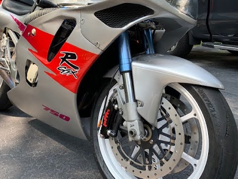 1994 GSXR 750 gets PFM Brakes