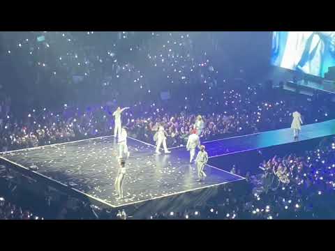 Ateez [The Fellowship: Break The Wall] in Newark Day 2 - Wave