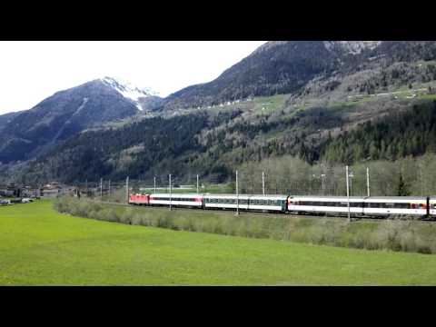 SBB Re 4/4 IN TRANSITO A AMBRI-PIOTTA.(CH) 25 - 4 - 2016.