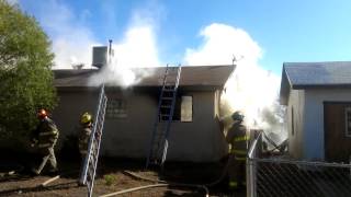 preview picture of video 'Clovis Fire Department Structure Fire 900 Block of Hondo'