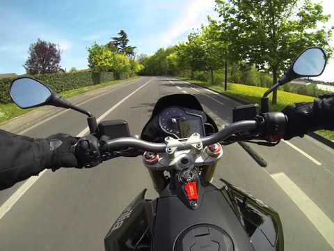 Aprilia Dorsoduro 750 ( Dynamic Driving )