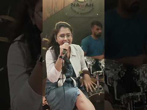 Apeksha saxena Live Band P...