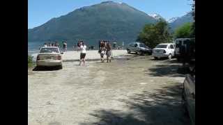 preview picture of video 'Bajada de lanchas en la playa de Lago Puelo'