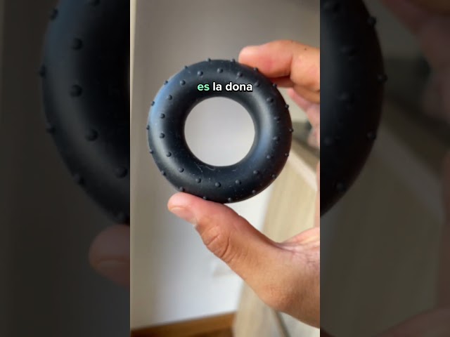 Vídeo relacionado con Puños de gimnasio de diseño avanzado con correa de muñeca ajustable y 5 trabillas elásticas para los dedos para dominadas y levantamiento de pesas con neopreno y poliéster