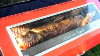 preview picture of video 'The perfect hog roast'