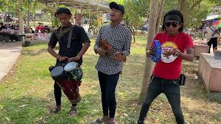 Download lagu Auto Tertawa Kalau Lihat Pengamen Alay ini | Gas Goyang Kang Kecrek mp3 Download lagu Auto Tertawa Kalau Lihat Pengamen Alay ini | Gas Goyang Kang Kecrek mp3