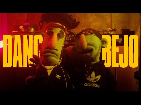 Double Trouble / Moviendo los Hilos (con Bejo)