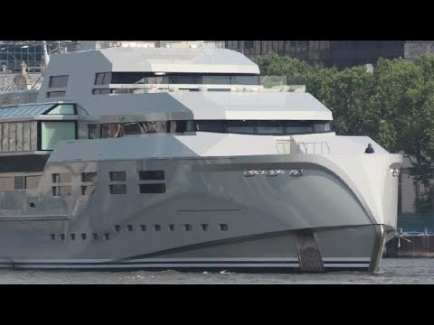 New 90m Superyacht NORN arrives in London