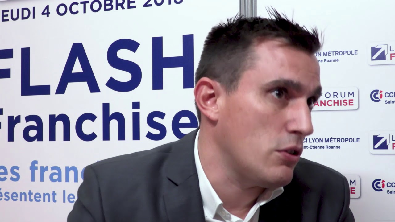 Olivier Della Dora, directeur du développement de Vivaservices, présente le concept de sa franchise