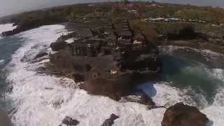 preview picture of video 'Aerial shots of Tanah Lot temple in Bali'