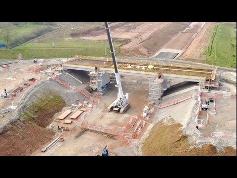 2025-01-22 Lavender Hall Lane Overbridge | Footpath M214 Overbridge