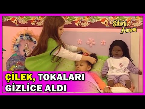 Çilek, Toprak'a Verdiği Çilekli Tokaları Gizlice Aldı! - Sihirli Annem 79.Bölüm