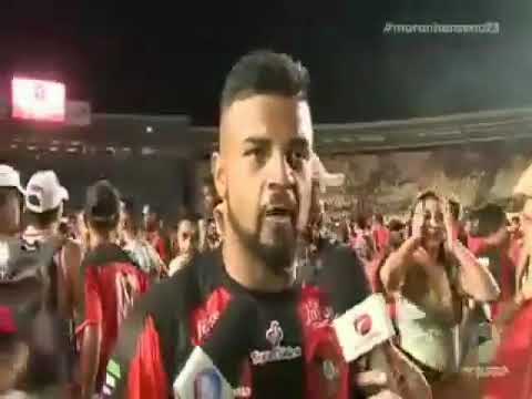 Moto Club campeão  maranhense de 2016 torcida invade o campo