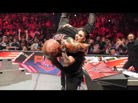 Women overpowering men: WWE Playlist