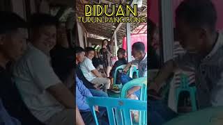 Download lagu biduan turun panggung saweran paling bar bar #shorts mp3