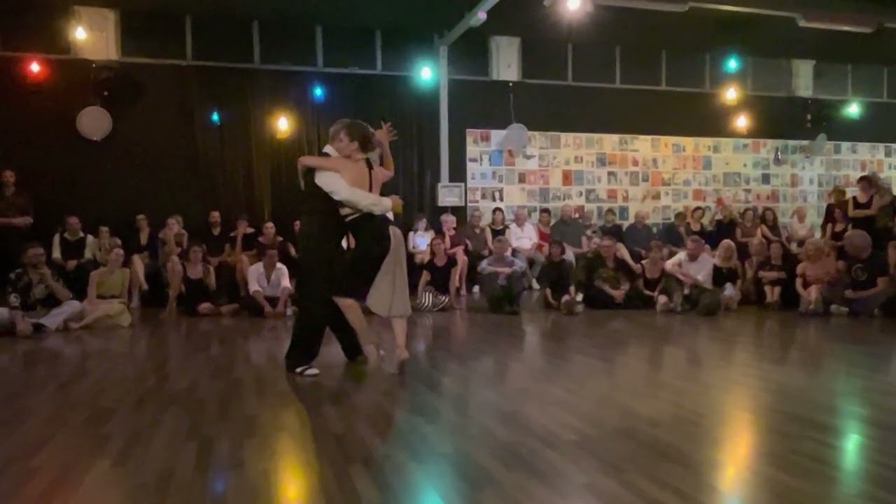 GUAPEANDO - ANIBAL TROILO - HORACIO GODOY & MARICEL GIACOMINI