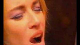 Alexia - Hold on (Live)