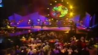 Grinspoon - Hard Act To Follow (Footy Show 2004)