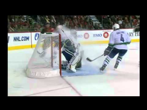 Sept/21/10 - Canucks @ Calgary - Iginla scores!