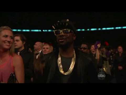 Gangnam Style & Too Legit to Quit ( Psy and MC Hammer at American Music Awards)