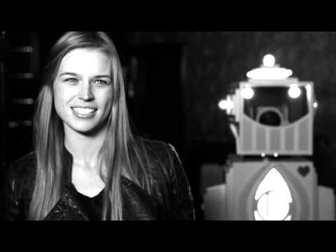 Encore! Sessions Portraits - 10/10 - Leslie P, Host