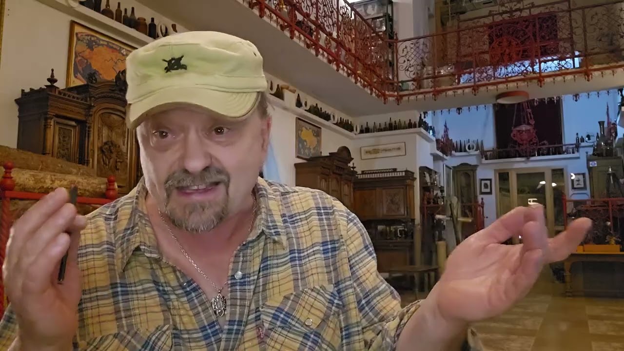 Молодежь из Украины выгоняет министеоство образования больше чем война