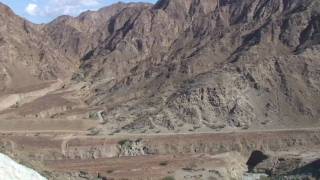 preview picture of video 'Fujairah Canyon'