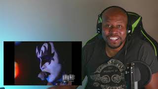 Awesome Reaction To Kiss - A World With out Heroes