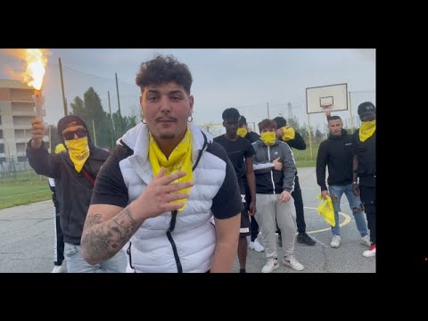 Yellow bandana - the big street