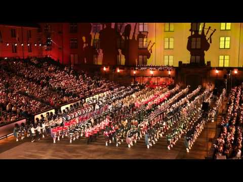 Basel Tattoo 2017 - Finale (Violins and bagpipes)