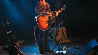 Kathleen Edwards - I Make The Dough, You Get The Glory @ Debaser, Stockholm 2008