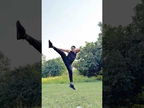 BRUCE LEE Feint Kick Tutorial 💥⚡️. #brucelee #youtubeshorts #viral #trending #shorts #kick