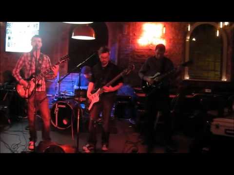 Muntjac - 22/11/15 - Learn To Fly