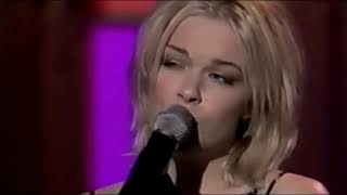 Leann Rimes sings Crazy (Live) leannrimesfansite info
