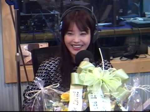 [보이는라디오] 여자친구 VS 아이유