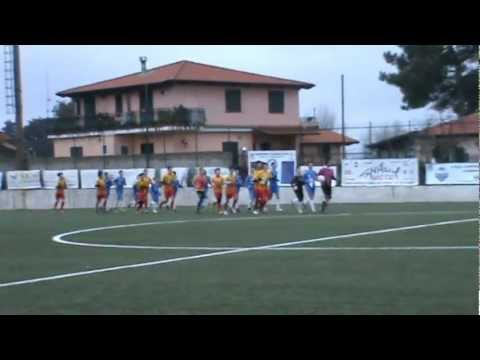 Ampia sintesi F.C. Vomero  2 - 1  Stelle Nascenti (02-02-2013).wmv