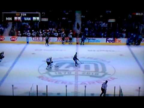 Minnesota Wild Clutterbuck epic missed check (MIN @ VAN 03/14/11)