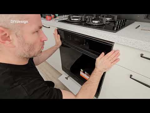 Installing a built-in oven in a kitchen cabinet seemed simple, but a problem arose!