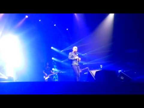 Enrico Ruggeri "Life on Mars?" (Bowie) live