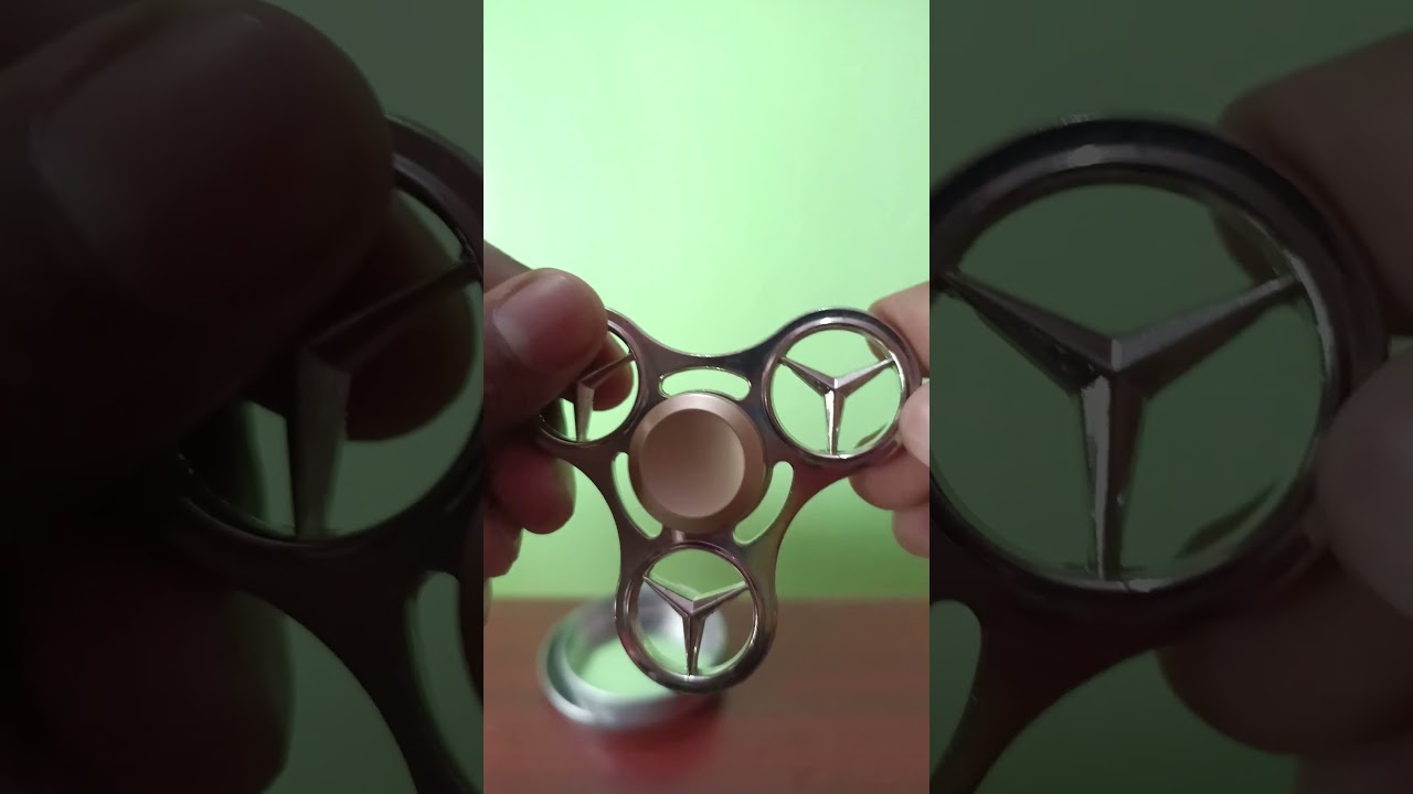 Old classic fidget spinner ASMR | @VickyWent