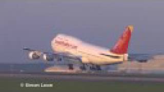 preview picture of video 'Travel City Direct 747 TF-AME Landing at MAN'