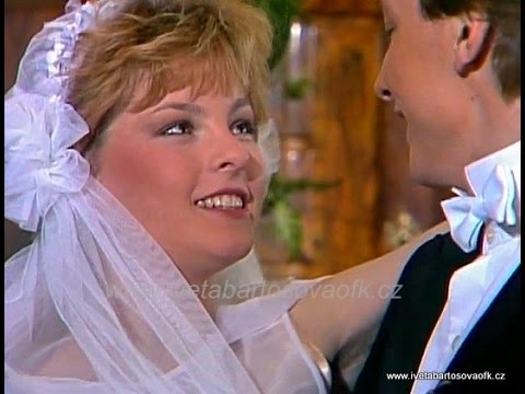 Iveta Bartošová a Petr Sepéši - Den je krásný