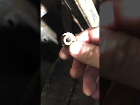 1998-04 Jeep WJ Grand Cherokee Fuel Tank Skid Plate Replacement.