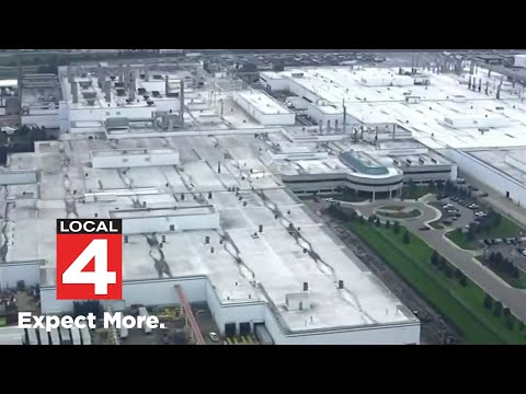 Strong paint smell persists outside Stellantis plant on Detroit’s east side despite new equipment