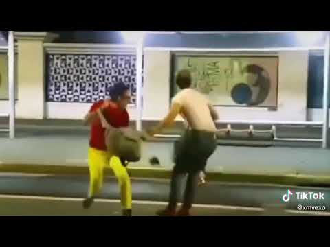 lah kok ngamok wkwkwkwkwkw