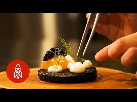 バンコクの最高の料理はこのシェフの家にあります。 (The Best Food in Bangkok is in This Chef's Home)